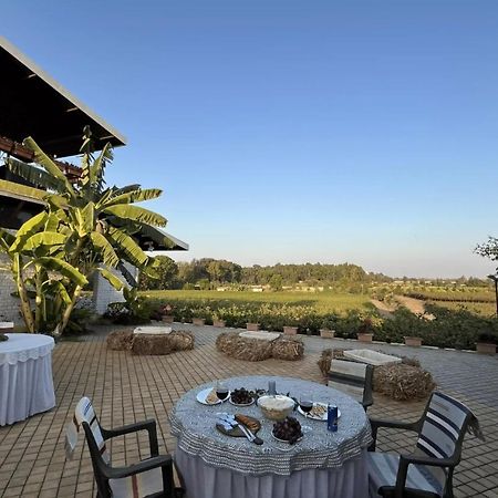 Saffronstays Onellaa, Nashik - Infinity Pool Villa Surrounded By A Vineyard Экстерьер фото
