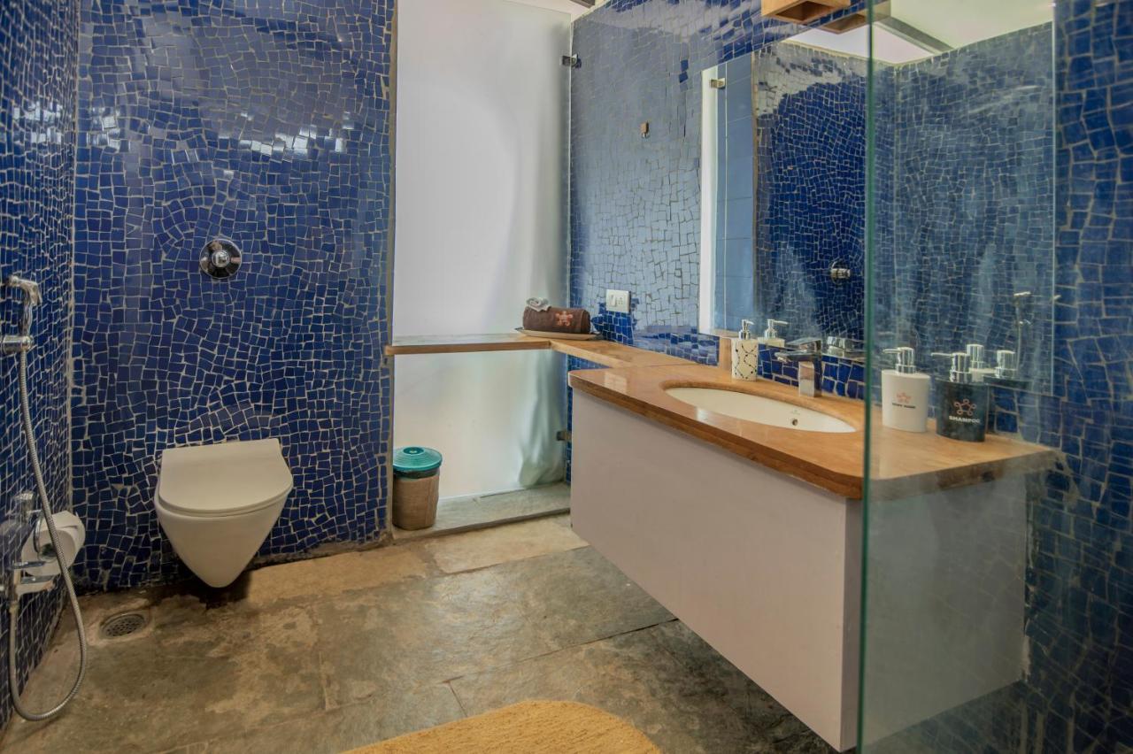 Saffronstays Onellaa, Nashik - Infinity Pool Villa Surrounded By A Vineyard Экстерьер фото